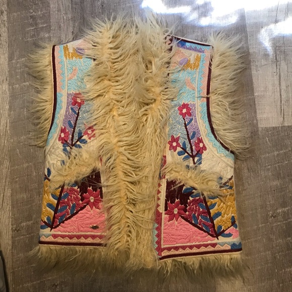 Spell penny lane vest fits  size S like new - Picture 6 of 9